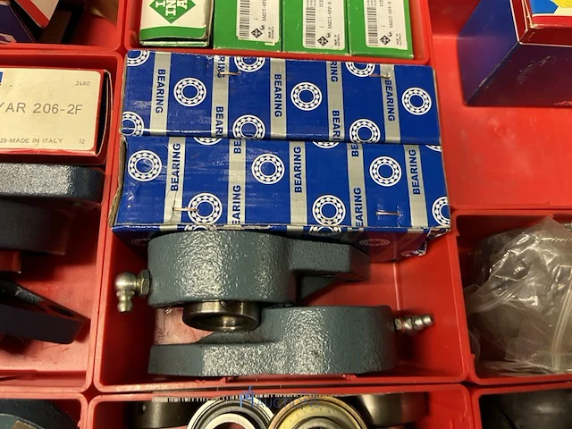 Partij speciale lagers, glijlagers en lineaire lagerdelen - afbeelding 39 van  222