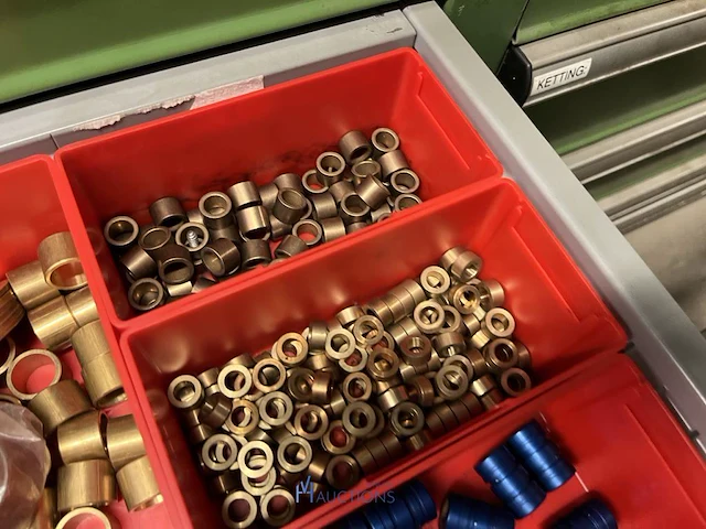 Partij speciale lagers, glijlagers en lineaire lagerdelen - afbeelding 54 van  222