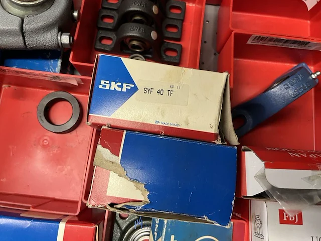 Partij speciale lagers, glijlagers en lineaire lagerdelen - afbeelding 76 van  222