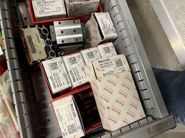 Partij speciale lagers, glijlagers en lineaire lagerdelen - afbeelding 91 van  222