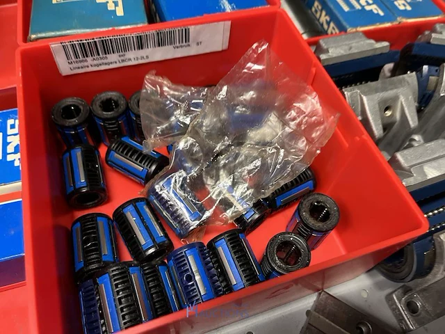 Partij speciale lagers, glijlagers en lineaire lagerdelen - afbeelding 211 van  222