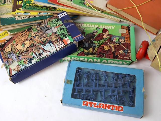 Partij speelgoed - afbeelding 4 van  9