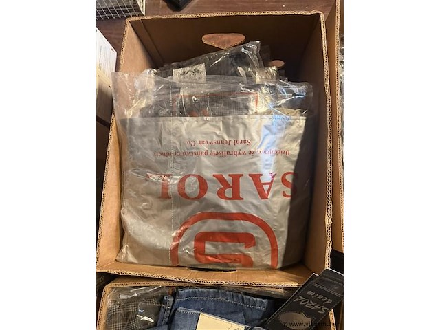 Partij spijkerbroeken in 4 dozen diverse maten - afbeelding 4 van  6