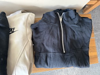 Partij sportkledij - afbeelding 4 van  16