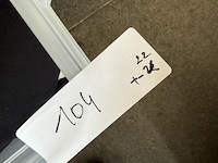 Partij sportkledij - afbeelding 8 van  16