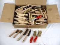 Partij staalborstel - afbeelding 1 van  7