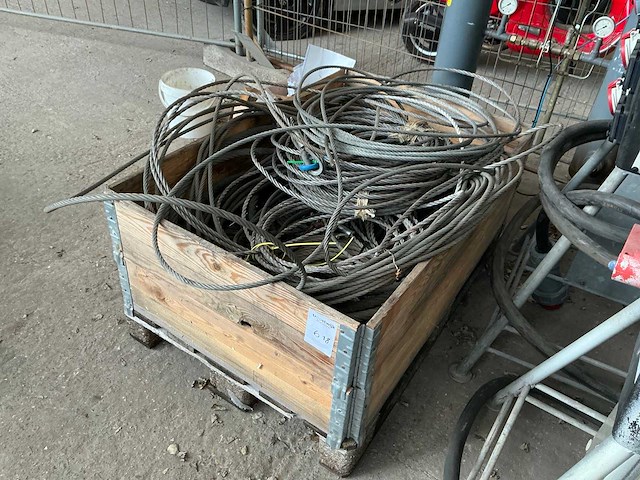 Partij staalkabel - afbeelding 2 van  6