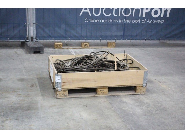 Partij staalstroppen 2000kg 8m 10stuks - afbeelding 1 van  1