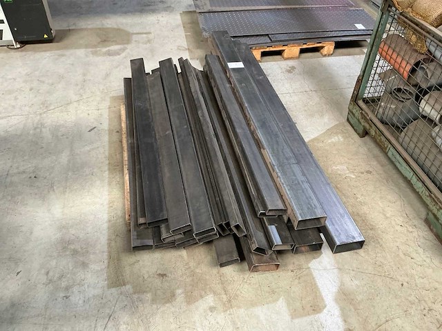 Partij stalen kokers - afbeelding 2 van  2