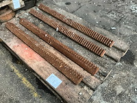 Partij stalen machine delen - afbeelding 2 van  4