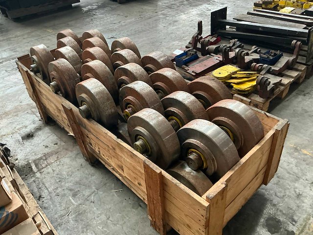 Partij stalen machine wielen - afbeelding 3 van  3