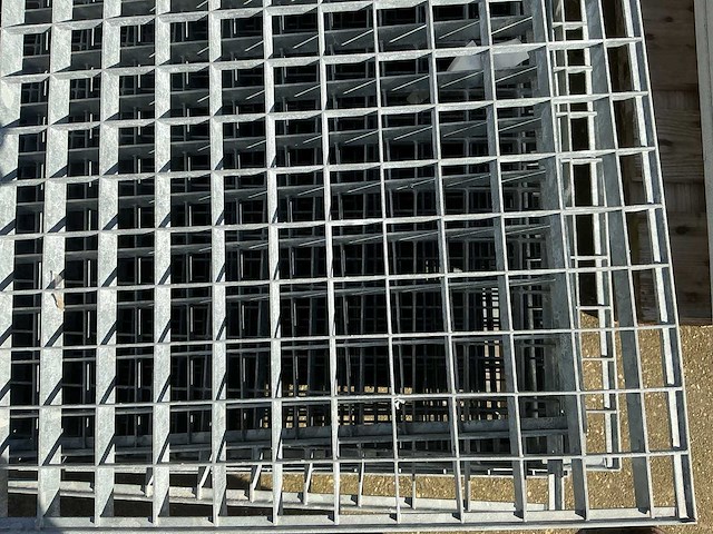 Partij stalen roostervloer (10x) - afbeelding 2 van  2