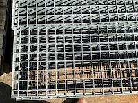 Partij stalen roostervloer (7x) - afbeelding 2 van  2