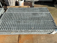 Partij stalen roostervloer (7x) - afbeelding 1 van  1