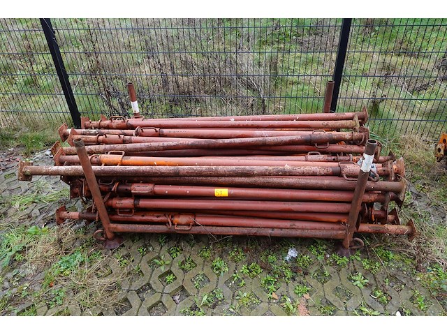 Partij stansoenen + houder - afbeelding 1 van  2