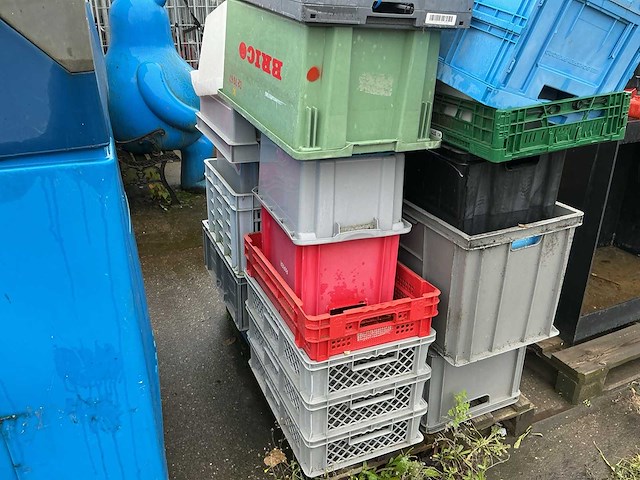 Partij stapelkratten - afbeelding 1 van  1