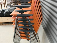 Partij stapelstoelen met armleuning - afbeelding 2 van  5