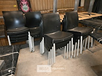 Partij stapelstoelen - afbeelding 1 van  4