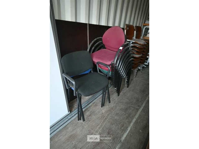 Partij stapelstoelen - afbeelding 1 van  6