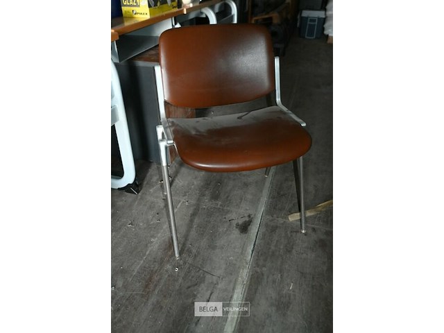 Partij stapelstoelen - afbeelding 3 van  4