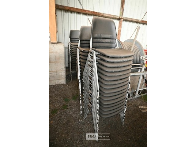 Partij stapelstoelen - afbeelding 1 van  5