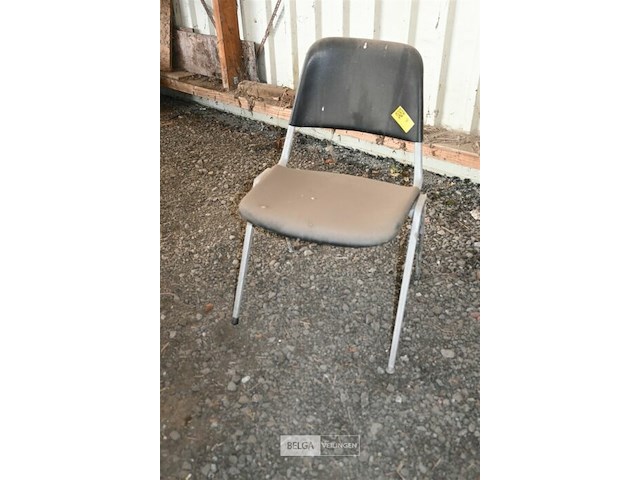 Partij stapelstoelen - afbeelding 3 van  5