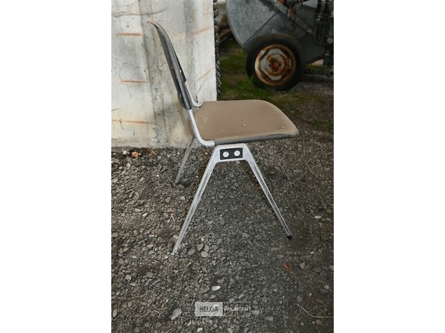 Partij stapelstoelen - afbeelding 4 van  5