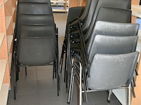 Partij stapelstoelen - afbeelding 2 van  4