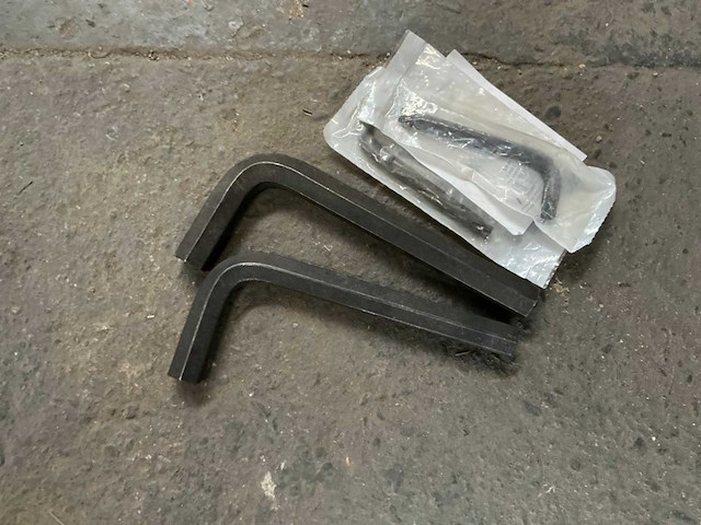 Partij steeksleutel en inbussleutel - afbeelding 3 van  6