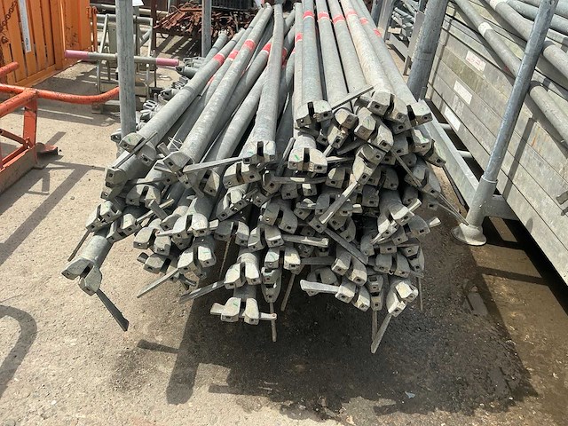 Partij steigermateriaal - afbeelding 6 van  8