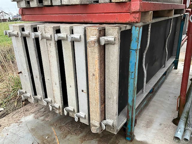 Partij steigermateriaal - afbeelding 10 van  25