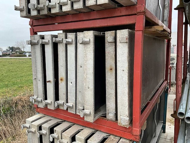Partij steigermateriaal - afbeelding 11 van  25