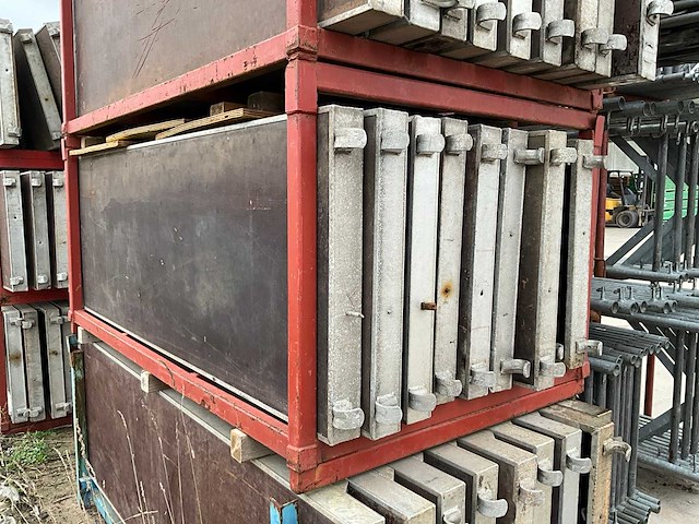 Partij steigermateriaal - afbeelding 16 van  25