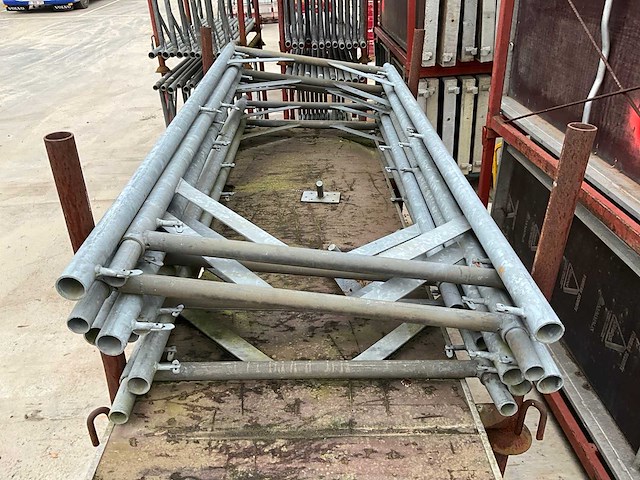 Partij steigermateriaal - afbeelding 24 van  25