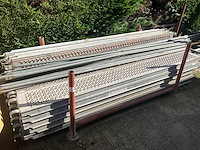Partij steigermaterialen - afbeelding 1 van  10
