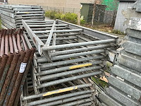 Partij steigeronderdelen - afbeelding 1 van  3