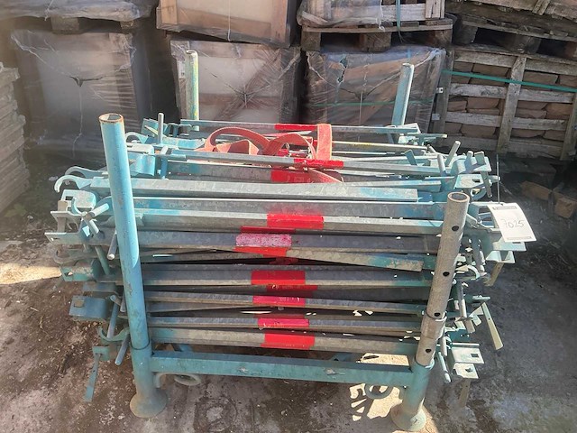 Partij steigeronderdelen - afbeelding 2 van  3