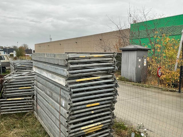 Partij steigeronderdelen - afbeelding 3 van  3