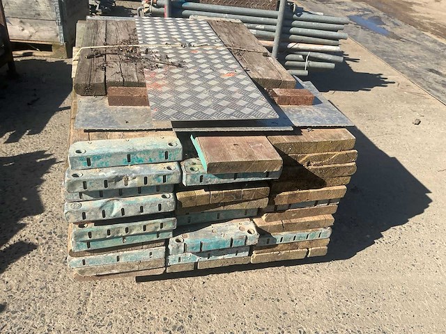 Partij steigerplanken - afbeelding 2 van  3