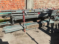 Partij steigersteunen en liggers - afbeelding 1 van  4