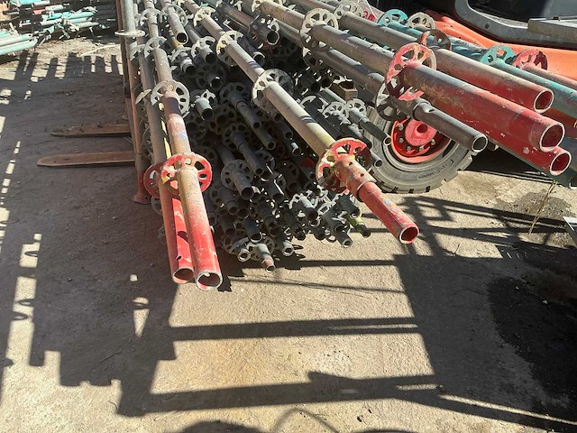 Partij steigersteunen - afbeelding 4 van  4