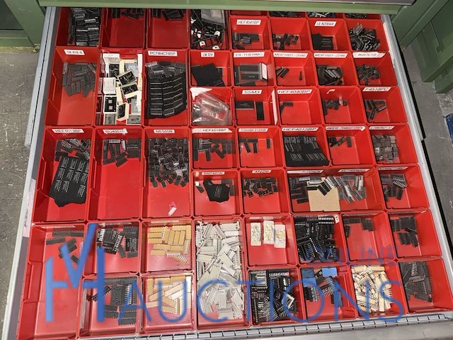 Partij stekkers en elektronische componenten kemasi - afbeelding 11 van  18