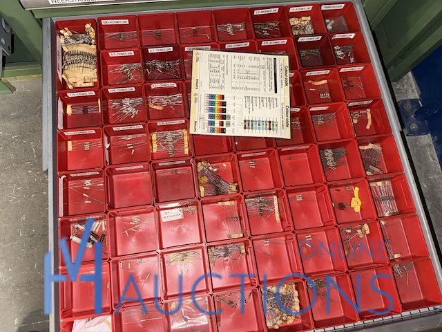 Partij stekkers en elektronische componenten kemasi - afbeelding 12 van  18