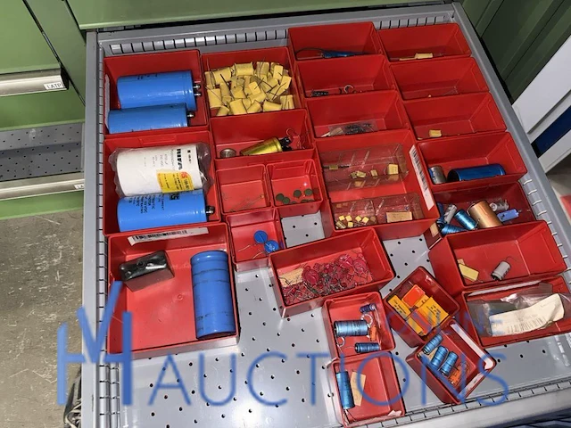 Partij stekkers en elektronische componenten kemasi - afbeelding 16 van  18