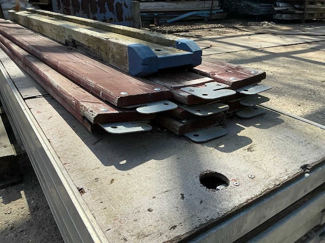 Partij stellingmateriaal - afbeelding 2 van  2