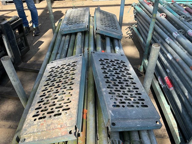 Partij stellingmateriaal - afbeelding 2 van  10