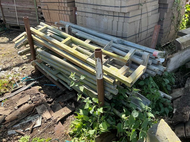 Partij stellingmateriaal - afbeelding 1 van  3