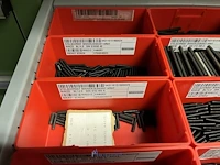 Partij stelschroeven, zwenkwielen en bevestigingsmateriaal - afbeelding 31 van  117