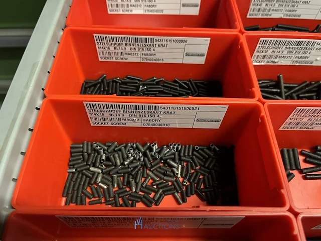 Partij stelschroeven, zwenkwielen en bevestigingsmateriaal - afbeelding 32 van  117