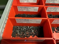 Partij stelschroeven, zwenkwielen en bevestigingsmateriaal - afbeelding 32 van  117